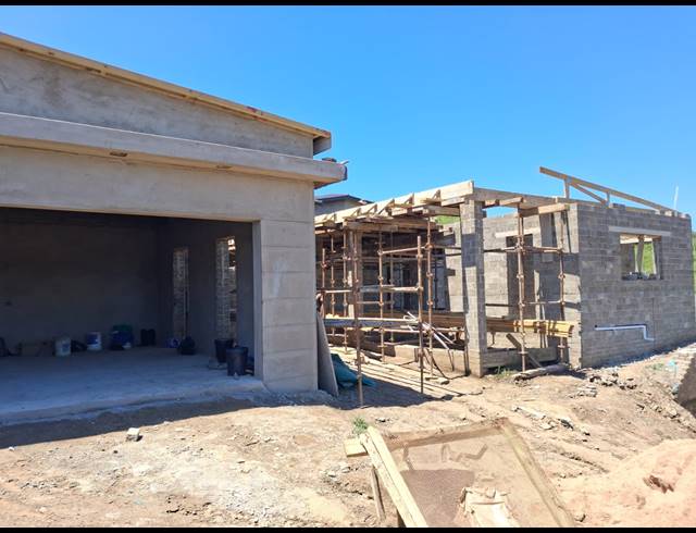 3 BEDROOM TOWNHOUSE FOR SALE IN PALM LAKES ESTATE